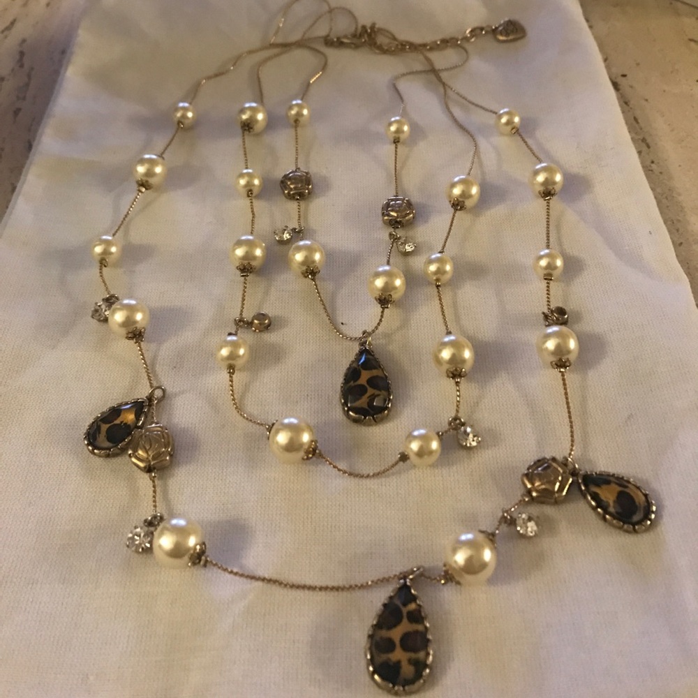 Vintage Betsey Johnson 3 tier pearl necklace