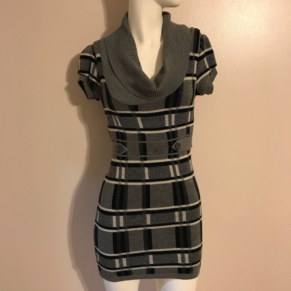 HERA gray plaid dress