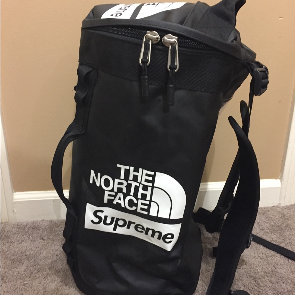 Supreme/the North Face Trans Antarctica Expedition