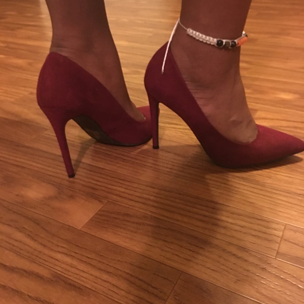 👠Wine Suede Heels👠 - Picture 3 of 3