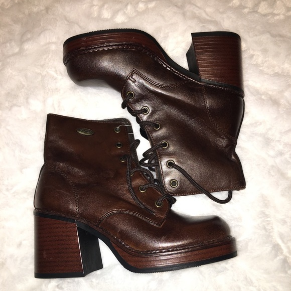 sketchers platform boots