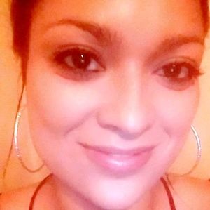 Meet your Posher, Andrea