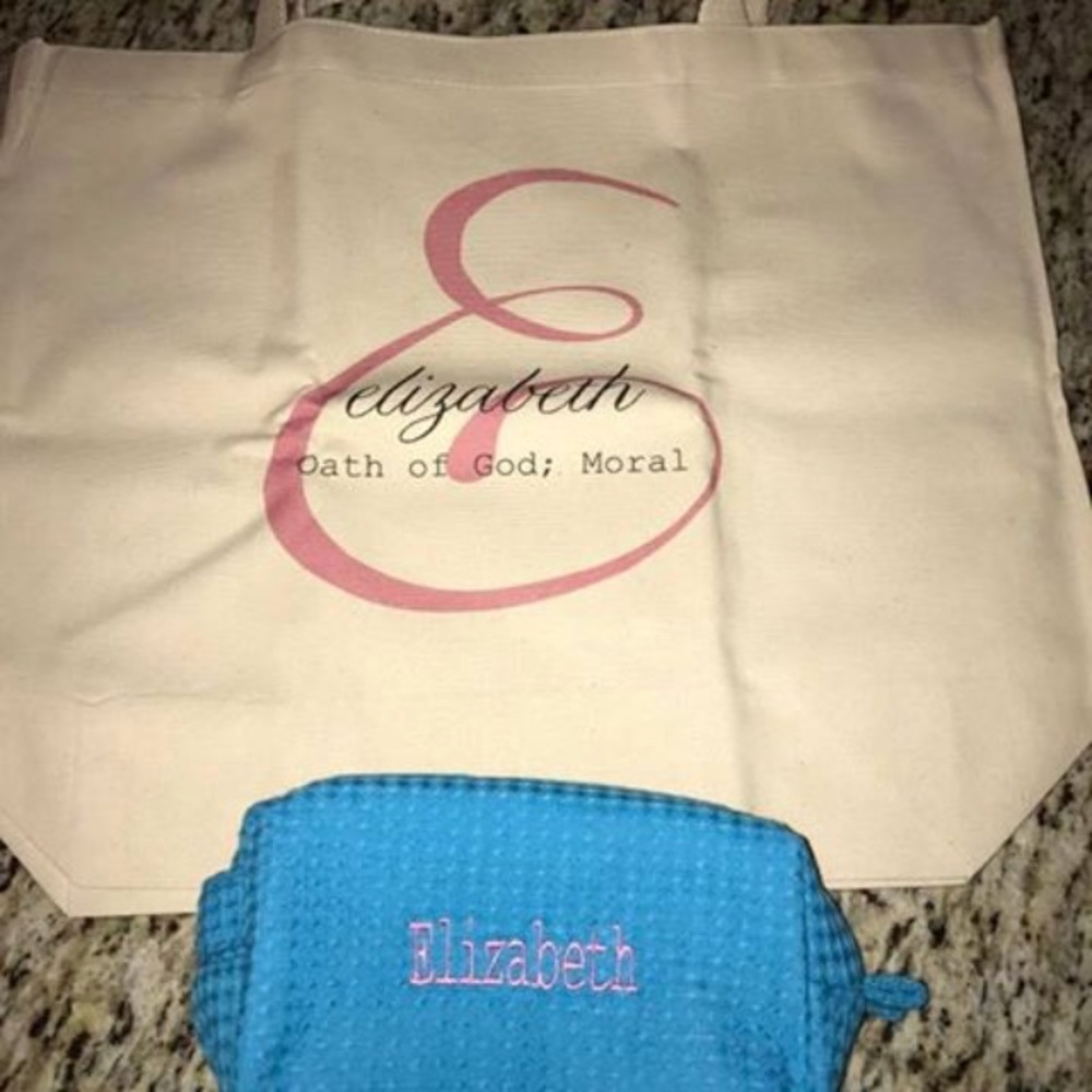 Elizabeth personalized lrg cnvs tote & makeup bag
