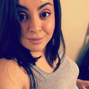 Meet your Posher, Yadira