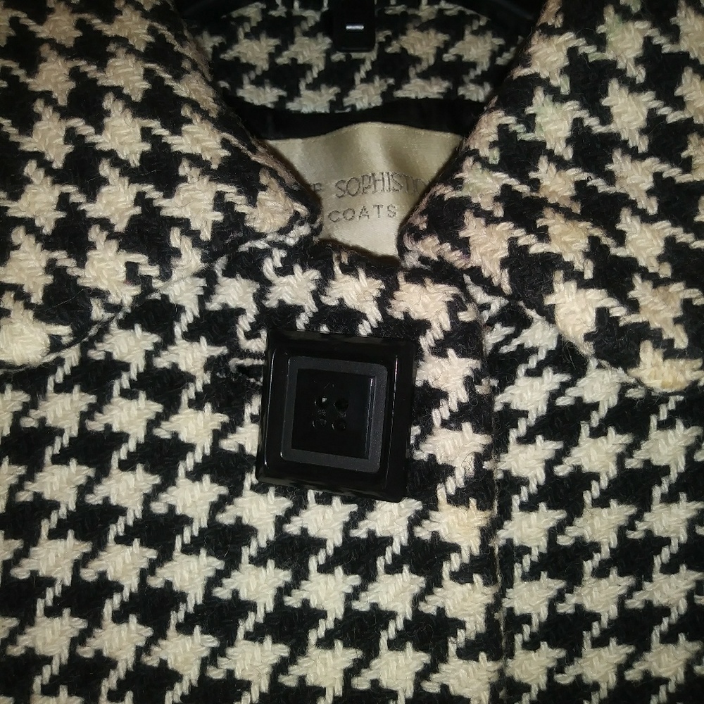 Coat - Picture 2 of 3