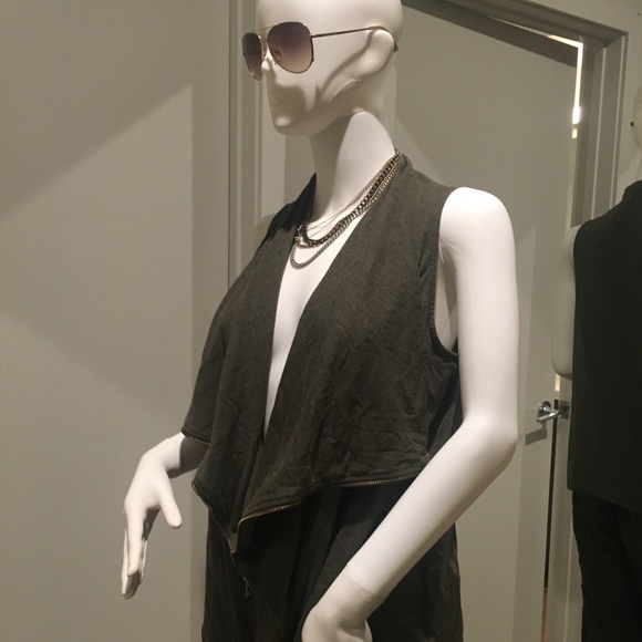 J. Crew zippered vest. - Picture 4 of 5