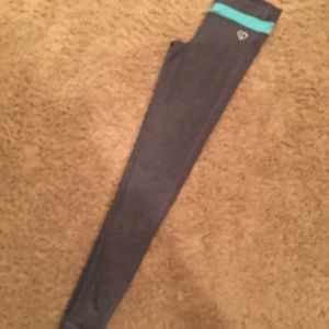 Aeropostale grey leggings Sz xs Aeropostale grey leggings Sz xs
