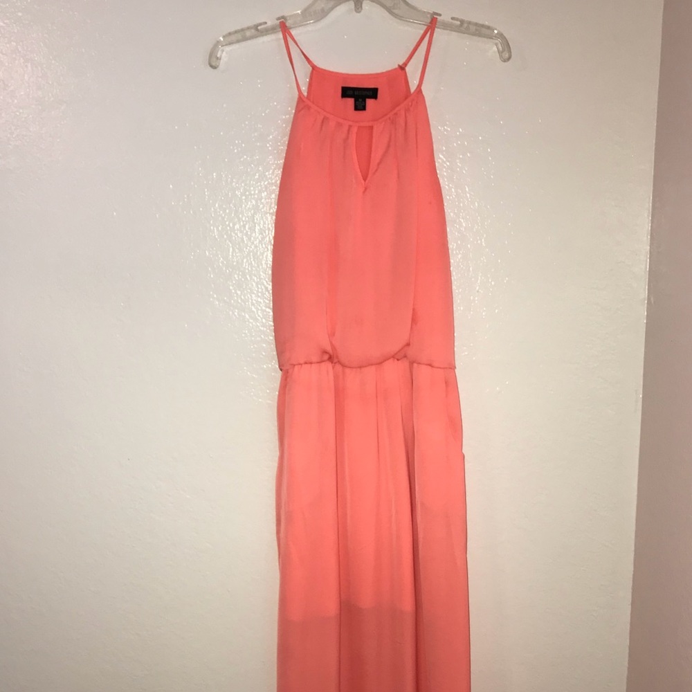 MAXI DRESS w/ belt included