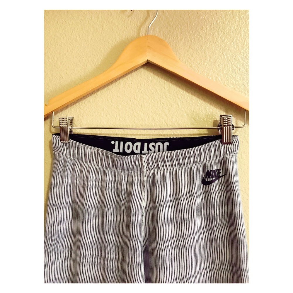 Nike Striped Workout Leggings
