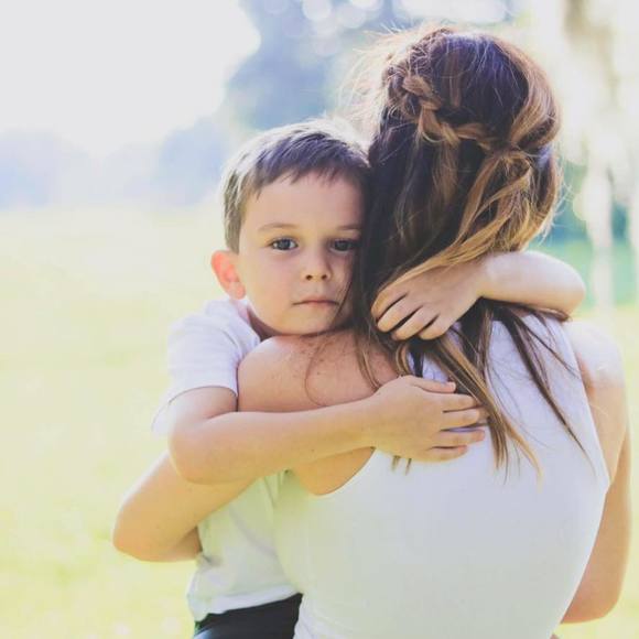 Meet your Posher, Allison - Picture 2 of 3