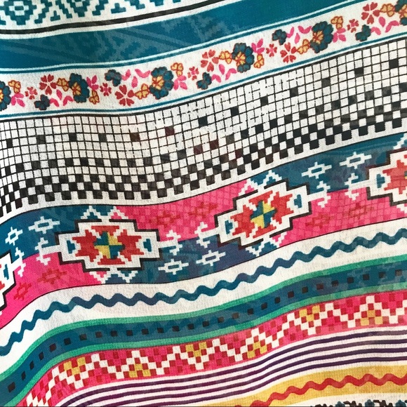 FOREVER 21 TOP 😍 4 Tops for $20 BUNDLE & SAVE - Picture 3 of 5