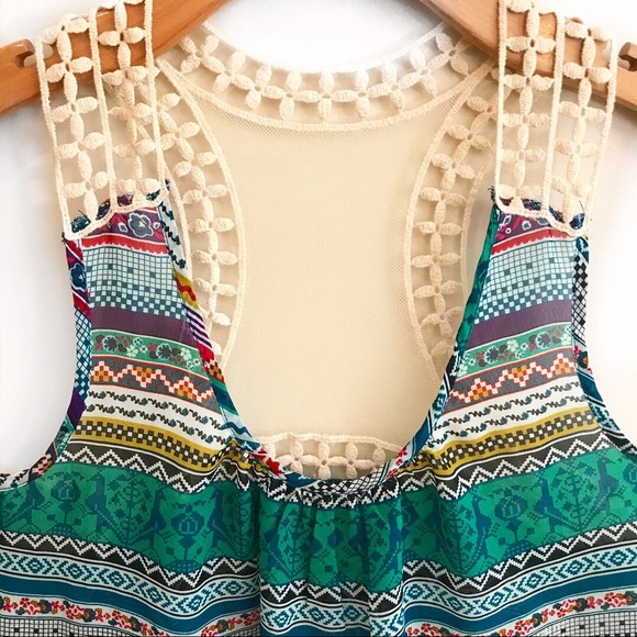 FOREVER 21 TOP 😍 4 Tops for $20 BUNDLE & SAVE - Picture 4 of 5