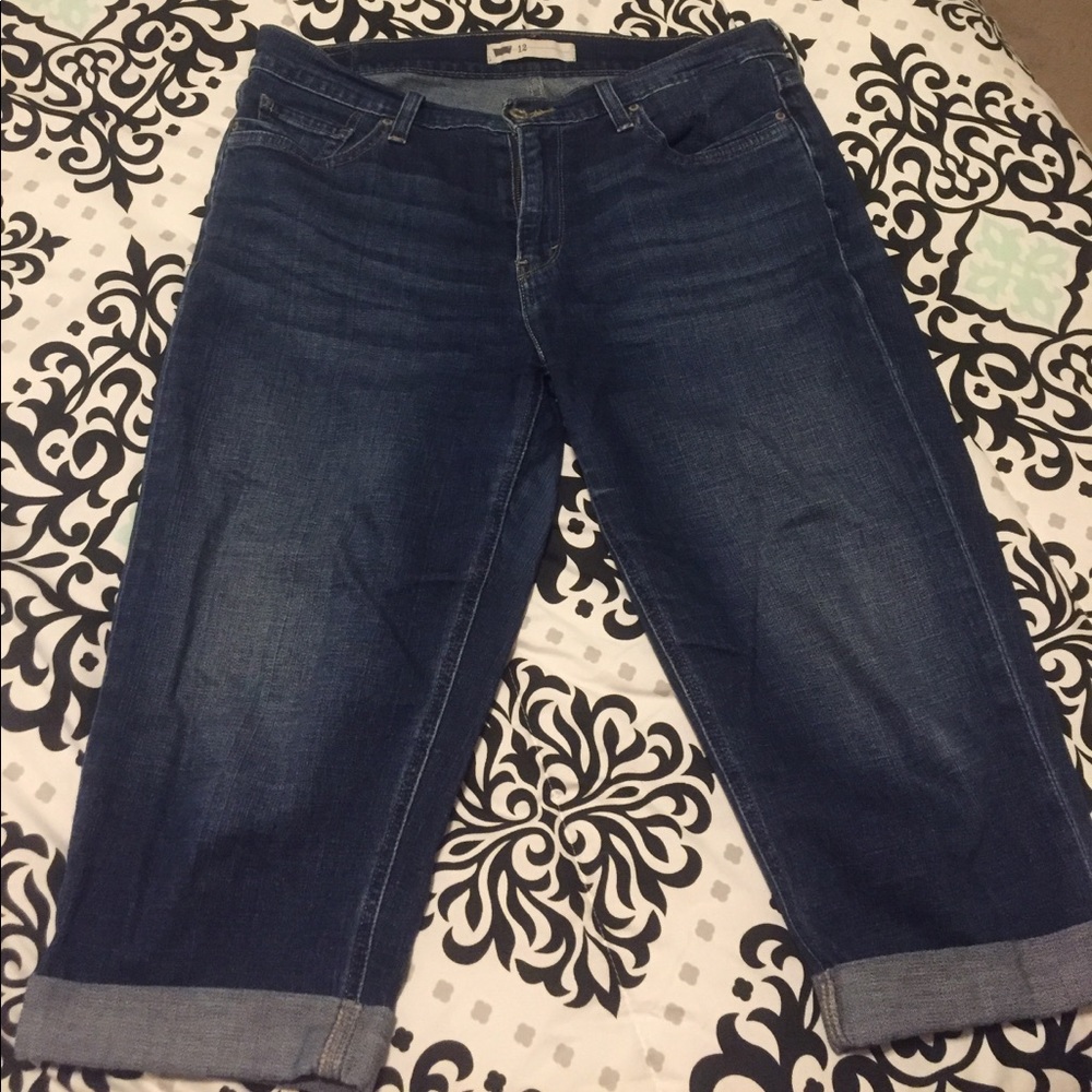 Levi's denim capris