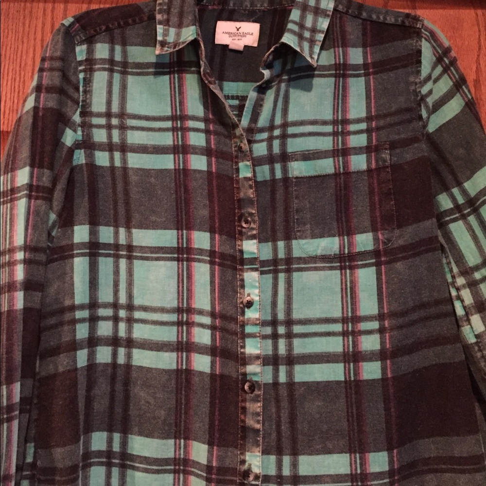 American Eagle button down shirt
