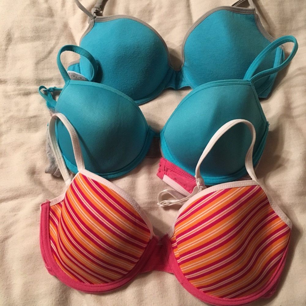 💥Sale! No Boundaries bras 36B