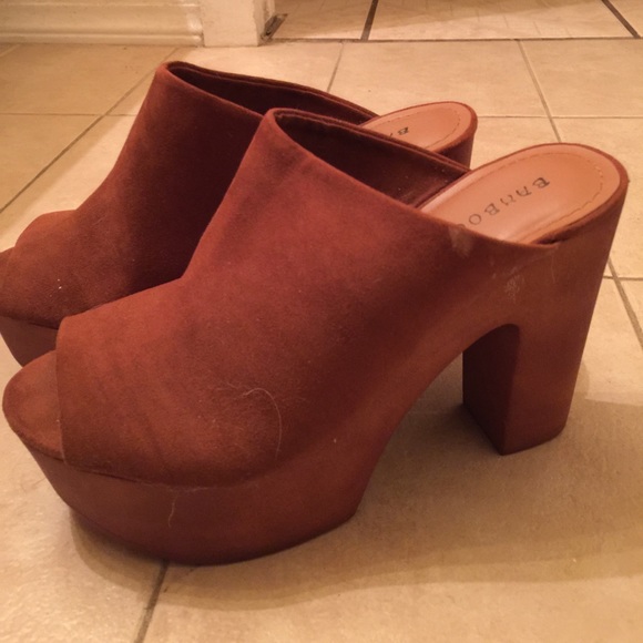 Platform clogs - Picture 4 of 4