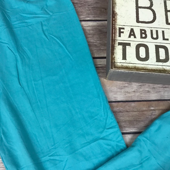 Mint Solid Knit Leggings - Picture 3 of 4