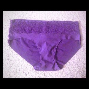 NWOT Commando Bikini Panty Purple Lace S/M