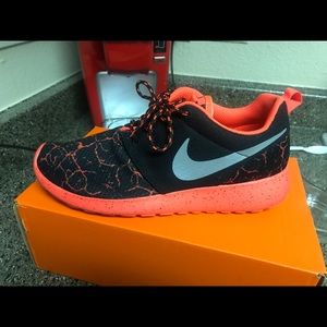 Nike Roshe lava shoes