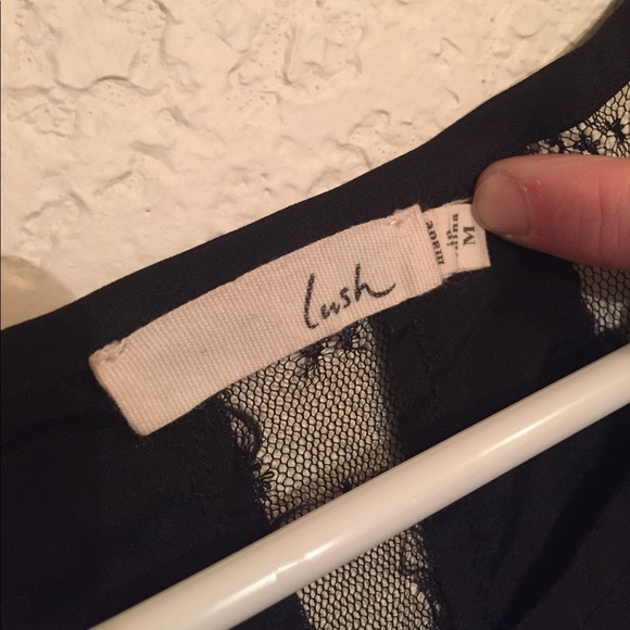 Lush top - Picture 3 of 4