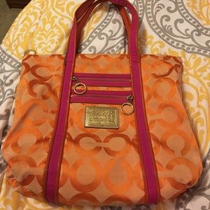 Authentic Coach Poppy