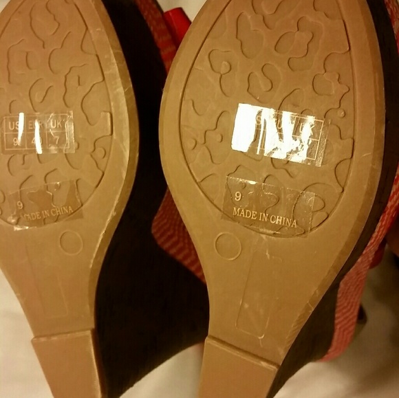 Shoes - Picture 4 of 4