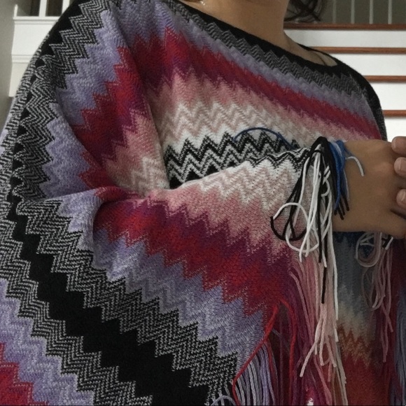 One left ! Great Gift! Missoni wool blend poncho - Picture 4 of 5