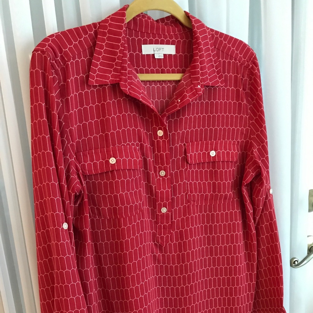 Loft Polyester button down shirt.  Size Large