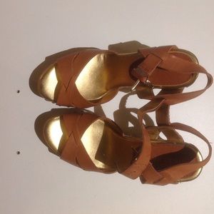 Brown leather Audrey Brooke wedges