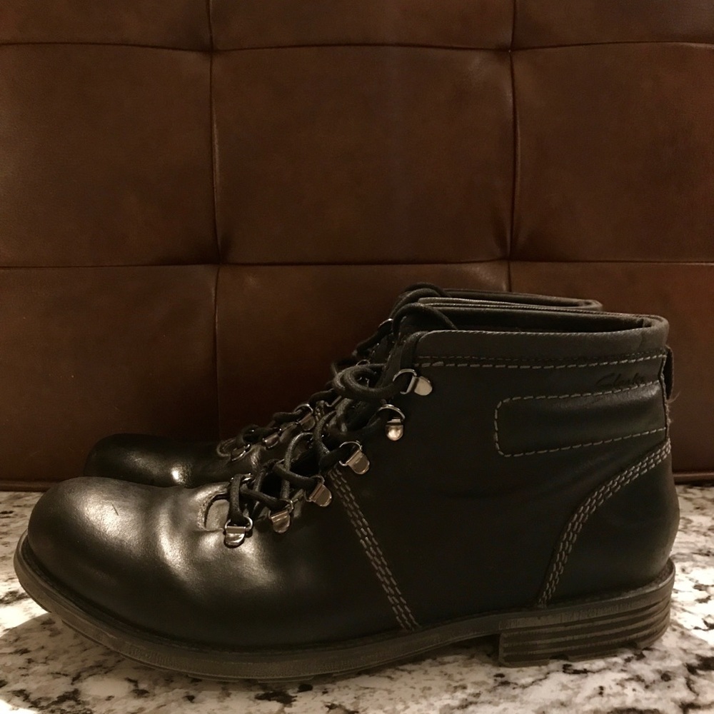 Clarks Darian Heath Black Leather Ankle Boots