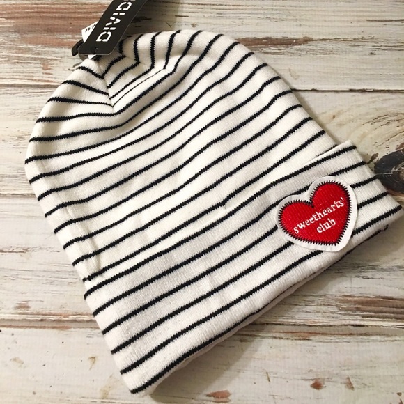 H&M Accessories - H&M NEW white and black striped beanie!❤️ H&M Accessories - H&M NEW white and black striped beanie!❤️