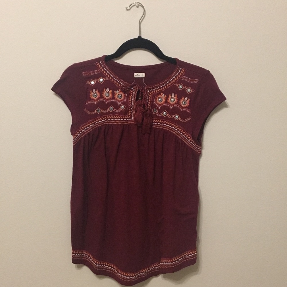 Hollister | Maroon Top