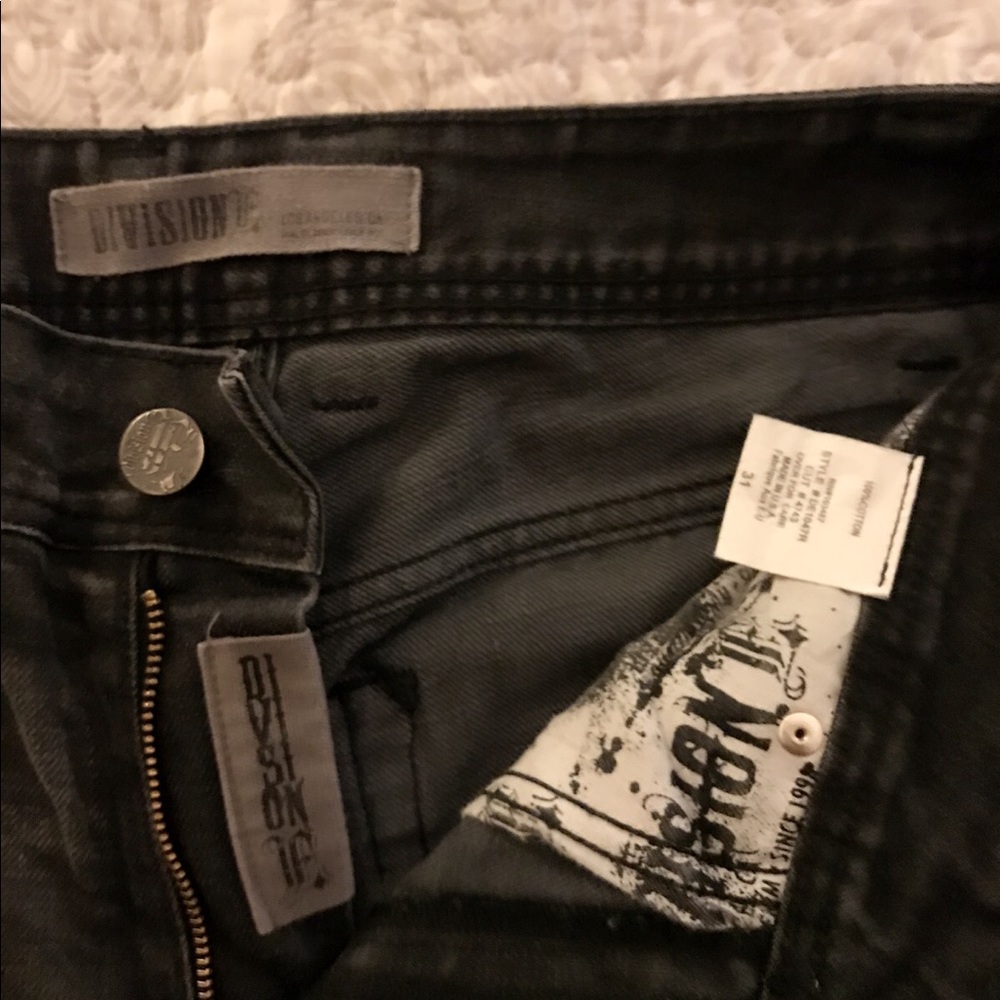 Division Jeans - Picture 3 of 4