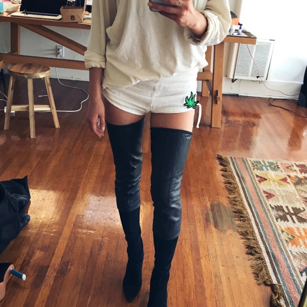 Chanel hightop suede over leather boots - Picture 4 of 4