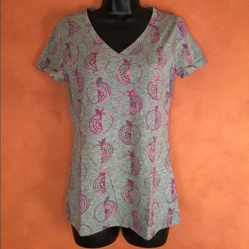 Mossimo V-neck T-shirt, size M