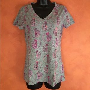 Mossimo V-neck T-shirt, size M