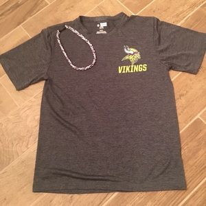 Minnesota Vikings men’s shirt with necklace