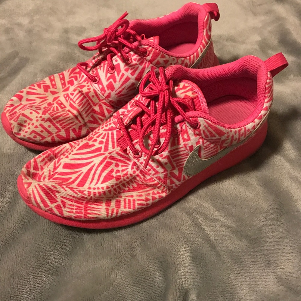 Pink Nike tennis shoes!