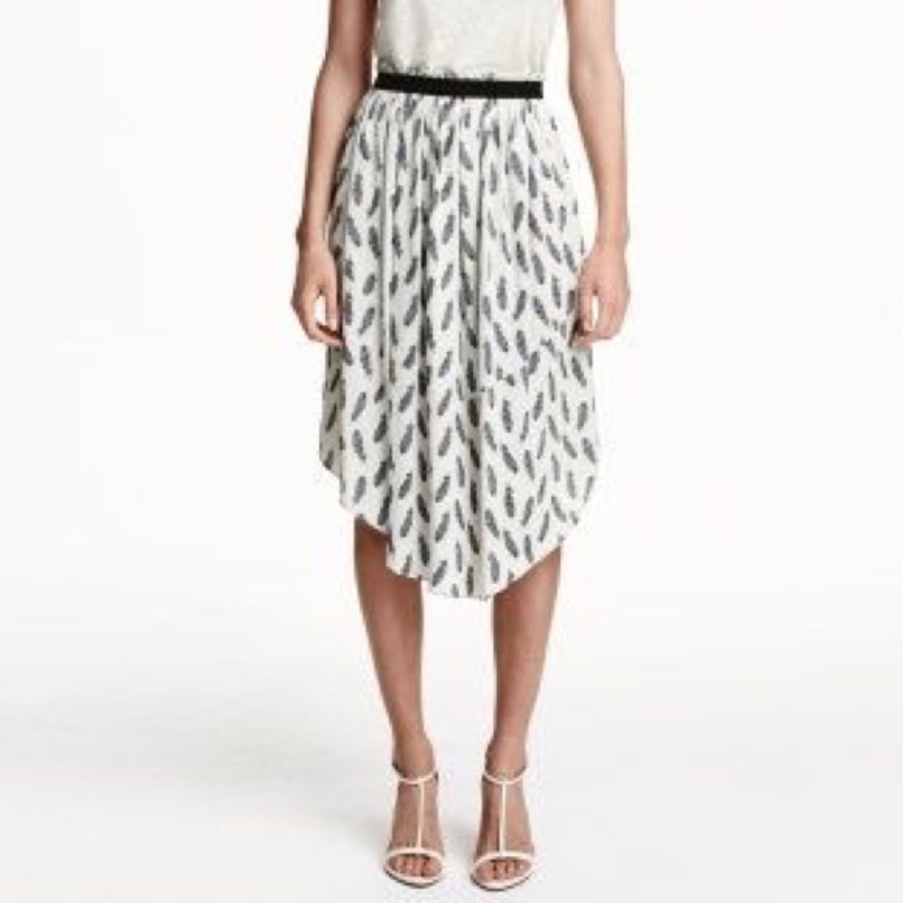 H&M Feather Patterned Flowy A Line Midi Skirt