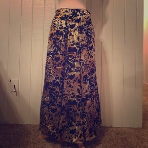 Jones New York animal print maxi skirt Jones New York animal print maxi skirt