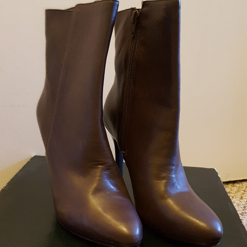 Lauren Ralph Lauren Larissa Dark Brown Boots 7.5