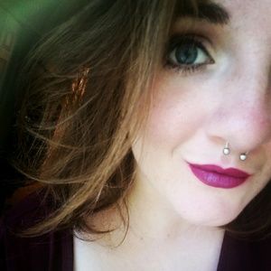 Meet your Posher, Alyssa