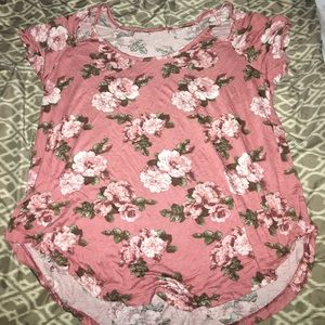 Only been worn twice ! Selling it for 5$