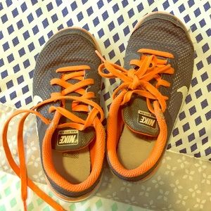 Nike Tennis Shoes