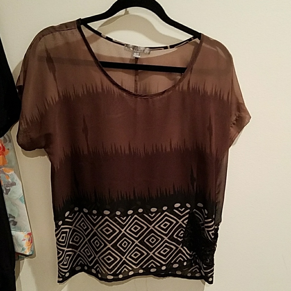 *LAST CHANCE* Forever 21 fun ombre print blouse