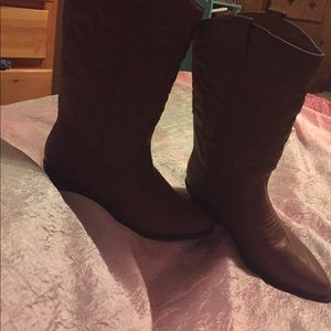 Cowgirl Boots 👢
