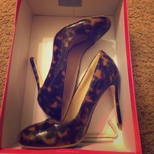 Tortoise shell patent heels