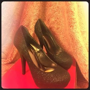 SM New York Women’s Black Glitter Pumps