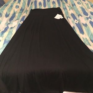 ๐ฆ nwt black lularoe maxi ๐ฆ ๐ฆ nwt black lularoe maxi ๐ฆ