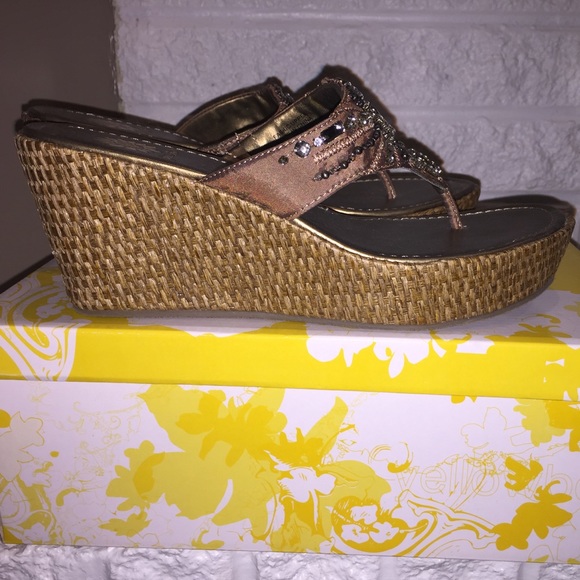 NEW YELLOW BOX MULBERRY SZ 6 1/2 TAUPE SHOES - Picture 8 of 8